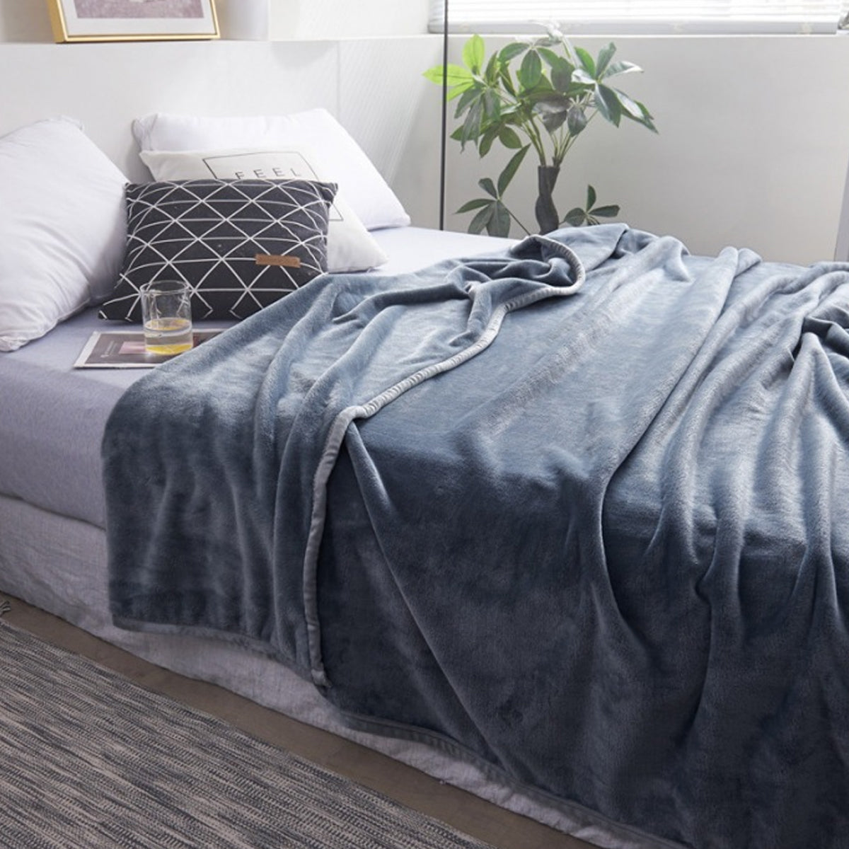 Soft Winter Flannel Fleece Blanket for Hotel and Home Use