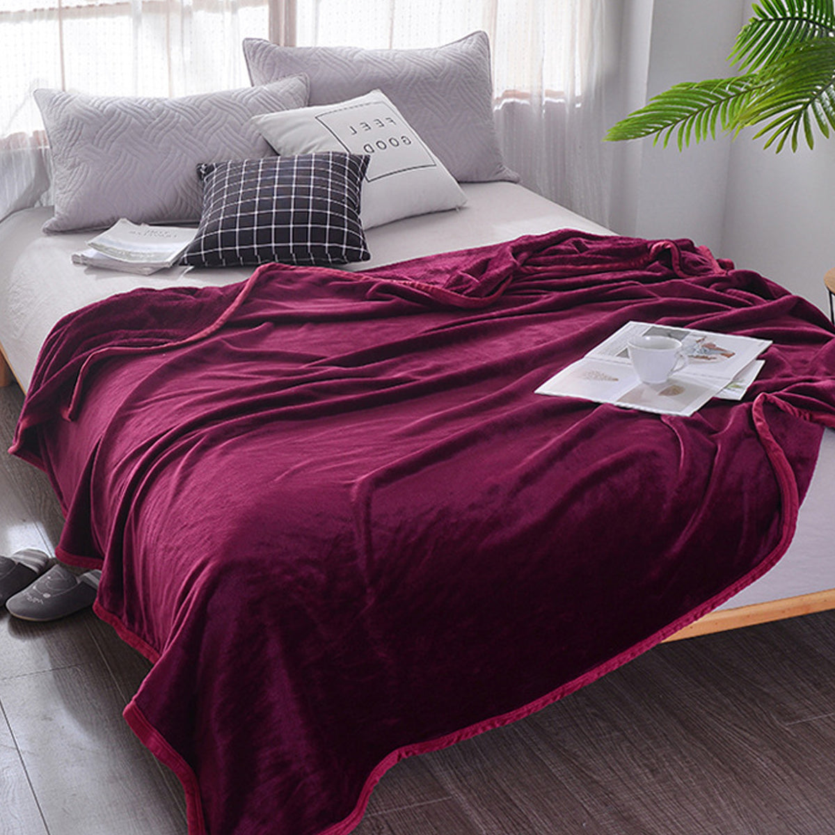 Soft Winter Flannel Fleece Blanket for Hotel and Home Use